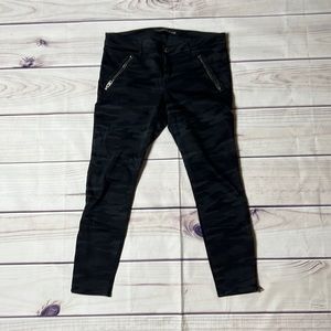 Express|Camo Black/Grey|Size 10